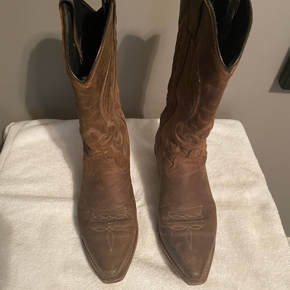 Brown genuine leather cowboy boots womens size 7.5